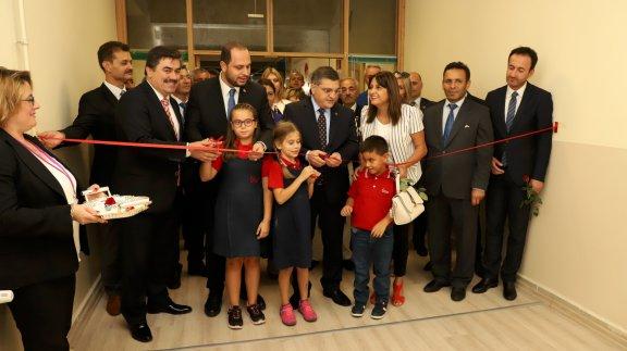 Kadıköy 60. Yıl Anadolu İlkokulu Z-Kütüphane ve Revir Açılışları Yapıldı.