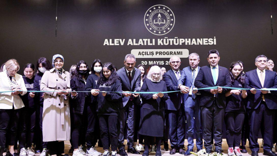 Millî Eğitim Bakanımız Prof. Dr. Mahmut ÖZER, Erenköy Kız Lisesi Alev Alatlı Kütüphanesinin Açılışını Yaptı