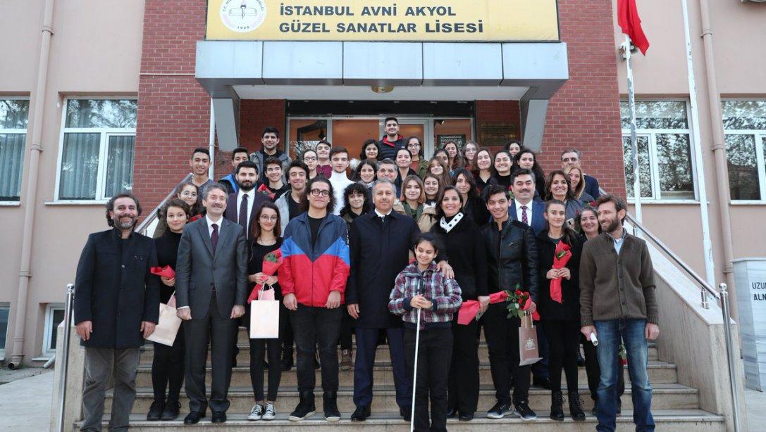İstanbul Valimiz ve İl Milli Eğitim Müdürümüzün Öğretmenler Günü Ziyareti